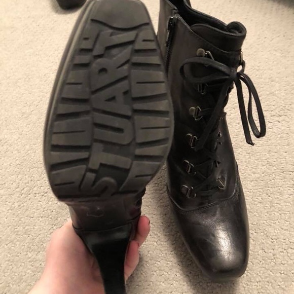 Stuart Weitzman Heeled Booties Size 37.5 - Picture 2 of 2